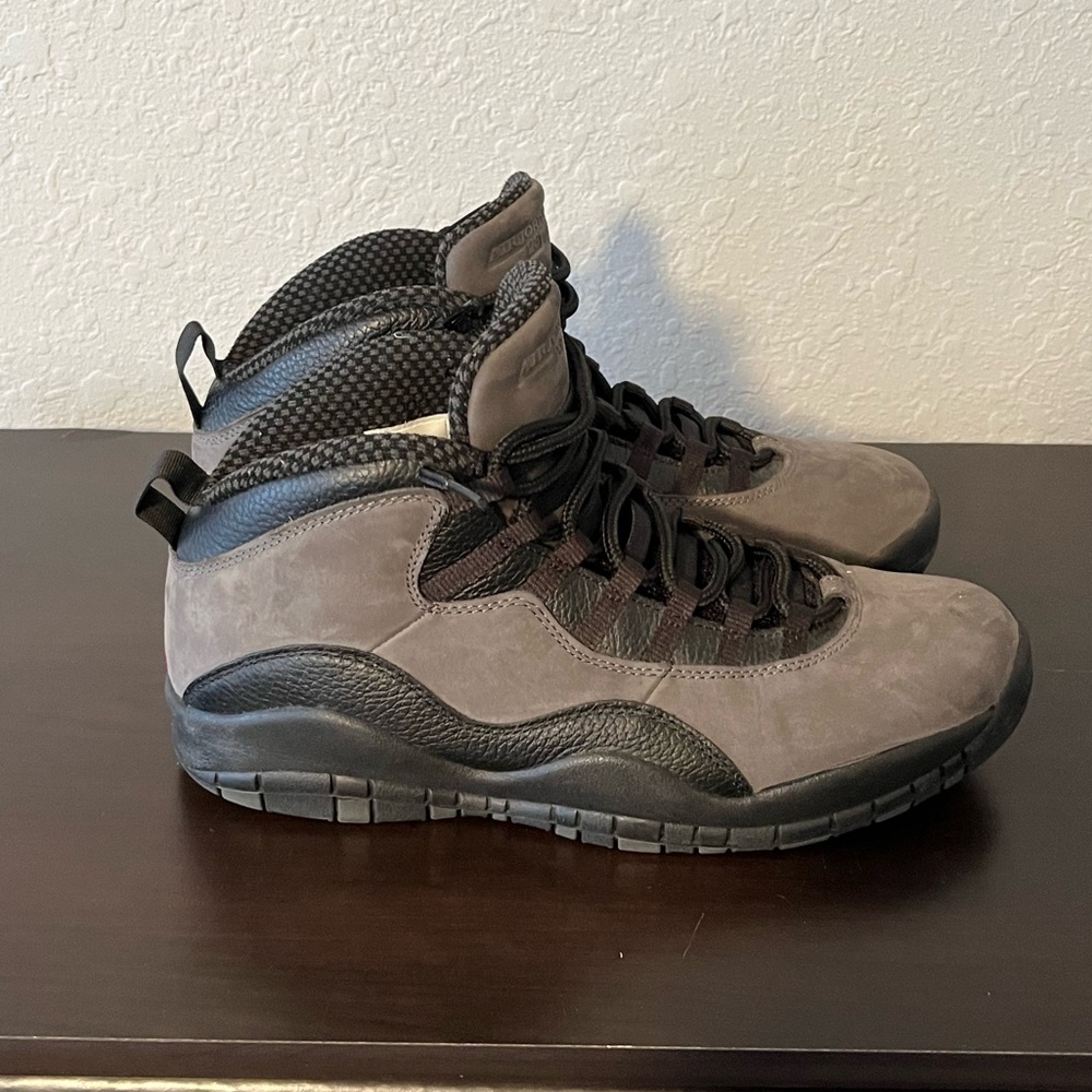 Air Jordan 11 Shadow Retro